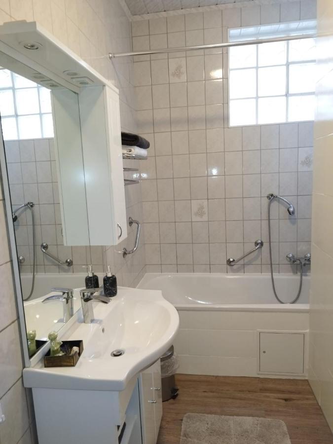 Ferienwohnung Maks und Kris Sankt Andrä bei Frauenkirchen Exterior foto